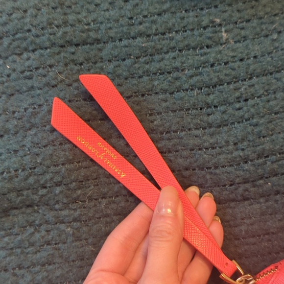 Aspinal of London saffiano leather large cosmetics bag - Picture 5 of 7